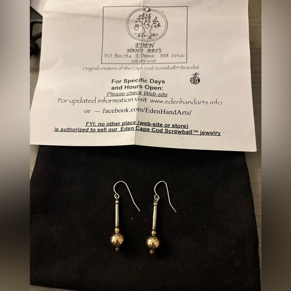 Eden HandArts Vintage dangle /drop earring 
Rare to find !! - Picture 1 of 4